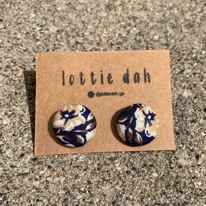 2/$15 🦋 Handmade Floral earrings  vintage handmade